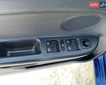 Синий Фольксваген Гольф Плюс, объемом двигателя 1.4 л и пробегом 230 тыс. км за 5950 $, фото 24 на Automoto.ua