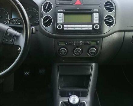 Синій Фольксваген Golf Plus, об'ємом двигуна 1.6 л та пробігом 167 тис. км за 7150 $, фото 32 на Automoto.ua