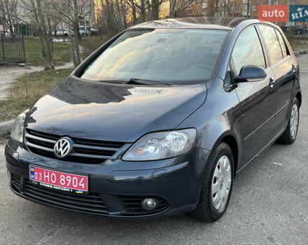 Синий Фольксваген Гольф Плюс, объемом двигателя 1.6 л и пробегом 241 тыс. км за 6700 $, фото 5 на Automoto.ua