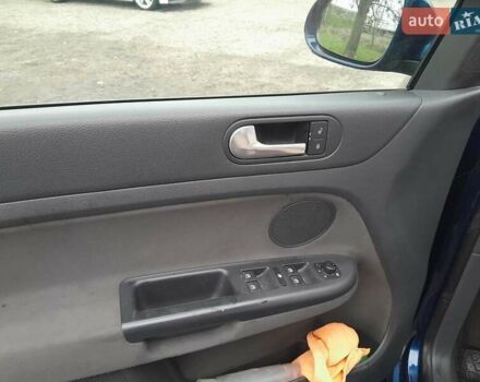 Синий Фольксваген Гольф Плюс, объемом двигателя 1.6 л и пробегом 218 тыс. км за 6750 $, фото 5 на Automoto.ua