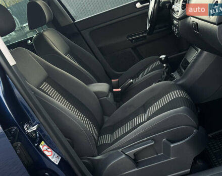 Синий Фольксваген Гольф Плюс, объемом двигателя 1.6 л и пробегом 174 тыс. км за 6350 $, фото 50 на Automoto.ua