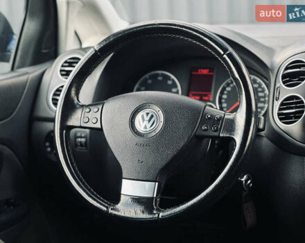 Синий Фольксваген Гольф Плюс, объемом двигателя 1.6 л и пробегом 174 тыс. км за 6350 $, фото 55 на Automoto.ua