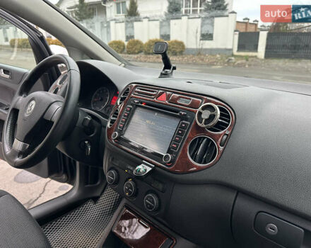 Синий Фольксваген Гольф Плюс, объемом двигателя 1.6 л и пробегом 217 тыс. км за 6200 $, фото 45 на Automoto.ua