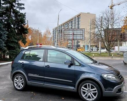 Синий Фольксваген Гольф Плюс, объемом двигателя 1.4 л и пробегом 260 тыс. км за 7200 $, фото 4 на Automoto.ua