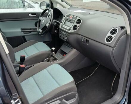 Синий Фольксваген Гольф Плюс, объемом двигателя 1.4 л и пробегом 260 тыс. км за 7200 $, фото 14 на Automoto.ua