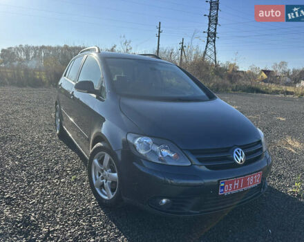 Синий Фольксваген Гольф Плюс, объемом двигателя 1.4 л и пробегом 156 тыс. км за 5550 $, фото 2 на Automoto.ua