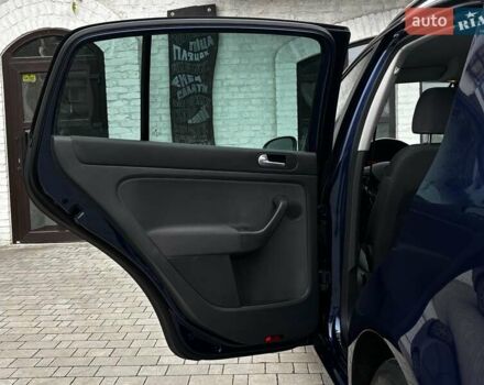 Синий Фольксваген Гольф Плюс, объемом двигателя 1.6 л и пробегом 238 тыс. км за 6850 $, фото 80 на Automoto.ua