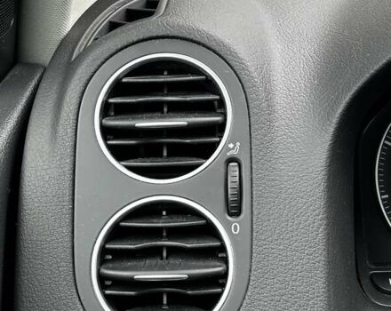 Синий Фольксваген Гольф Плюс, объемом двигателя 1.6 л и пробегом 238 тыс. км за 6850 $, фото 110 на Automoto.ua