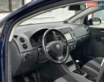 Синий Фольксваген Гольф Плюс, объемом двигателя 1.6 л и пробегом 238 тыс. км за 6850 $, фото 79 на Automoto.ua