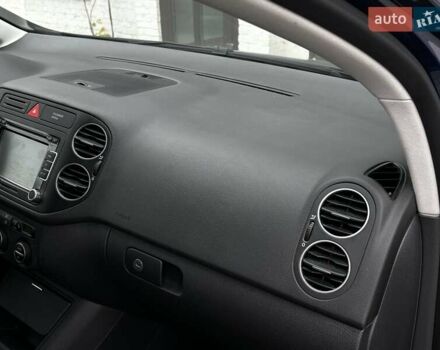 Синий Фольксваген Гольф Плюс, объемом двигателя 1.6 л и пробегом 238 тыс. км за 6850 $, фото 101 на Automoto.ua