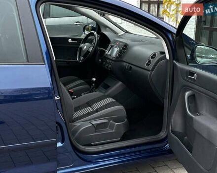 Синий Фольксваген Гольф Плюс, объемом двигателя 1.6 л и пробегом 238 тыс. км за 6850 $, фото 96 на Automoto.ua