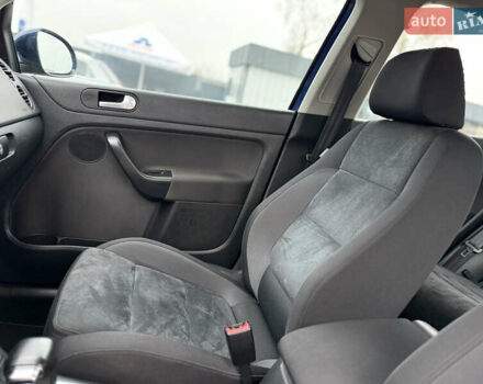 Синій Фольксваген Golf Plus, об'ємом двигуна 1.4 л та пробігом 174 тис. км за 8500 $, фото 50 на Automoto.ua