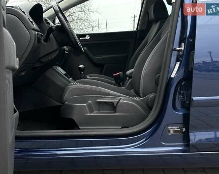 Синий Фольксваген Гольф Плюс, объемом двигателя 1.6 л и пробегом 238 тыс. км за 6850 $, фото 73 на Automoto.ua