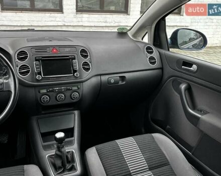 Синий Фольксваген Гольф Плюс, объемом двигателя 1.6 л и пробегом 238 тыс. км за 6850 $, фото 107 на Automoto.ua