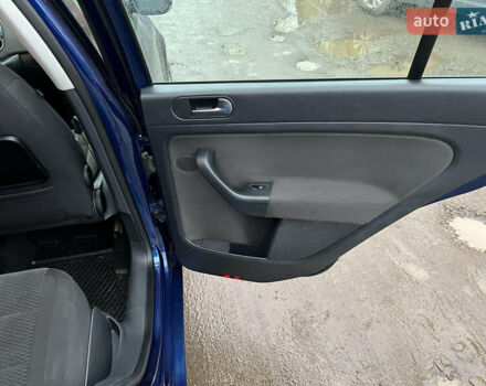 Синій Фольксваген Golf Plus, об'ємом двигуна 1.6 л та пробігом 331 тис. км за 6500 $, фото 11 на Automoto.ua