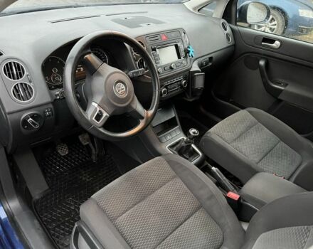 Синий Фольксваген Гольф Плюс, объемом двигателя 1.6 л и пробегом 331 тыс. км за 6500 $, фото 2 на Automoto.ua