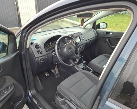 Синий Фольксваген Гольф Плюс, объемом двигателя 1.6 л и пробегом 245 тыс. км за 9000 $, фото 7 на Automoto.ua