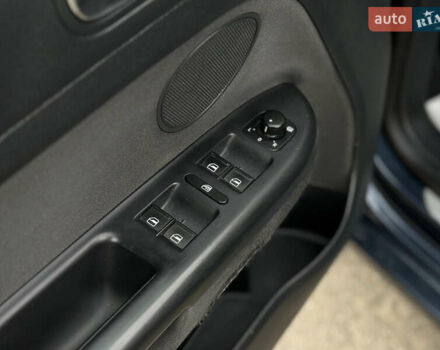 Синий Фольксваген Гольф Плюс, объемом двигателя 1.6 л и пробегом 270 тыс. км за 9199 $, фото 20 на Automoto.ua