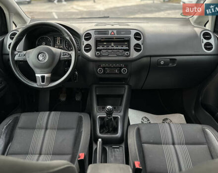 Синий Фольксваген Гольф Плюс, объемом двигателя 1.6 л и пробегом 270 тыс. км за 9199 $, фото 28 на Automoto.ua