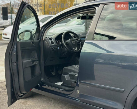 Синий Фольксваген Гольф Плюс, объемом двигателя 1.6 л и пробегом 270 тыс. км за 9199 $, фото 19 на Automoto.ua