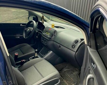 Синий Фольксваген Гольф Плюс, объемом двигателя 1.6 л и пробегом 280 тыс. км за 4300 $, фото 11 на Automoto.ua