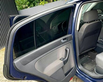 Синий Фольксваген Гольф Плюс, объемом двигателя 1.6 л и пробегом 280 тыс. км за 4300 $, фото 6 на Automoto.ua