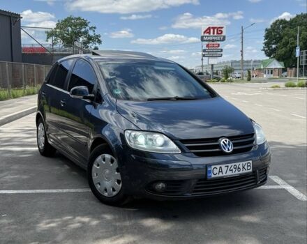 Синий Фольксваген Гольф Плюс, объемом двигателя 1.6 л и пробегом 265 тыс. км за 6199 $, фото 4 на Automoto.ua