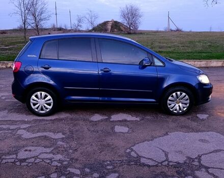 Синий Фольксваген Гольф Плюс, объемом двигателя 1.6 л и пробегом 290 тыс. км за 5800 $, фото 4 на Automoto.ua