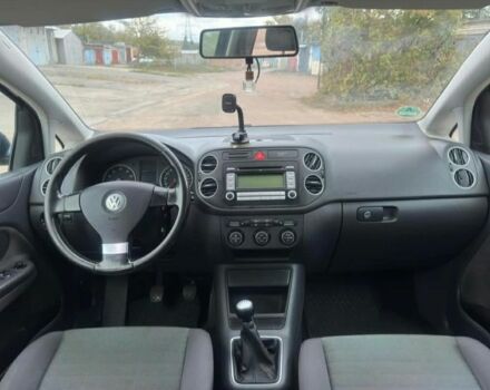 Синий Фольксваген Гольф Плюс, объемом двигателя 1.4 л и пробегом 247 тыс. км за 6300 $, фото 7 на Automoto.ua