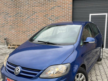 Синий Фольксваген Гольф Плюс, объемом двигателя 1.6 л и пробегом 230 тыс. км за 5200 $, фото 1 на Automoto.ua