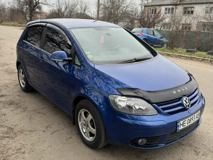 Синий Фольксваген Гольф Плюс, объемом двигателя 1.6 л и пробегом 234 тыс. км за 5700 $, фото 1 на Automoto.ua