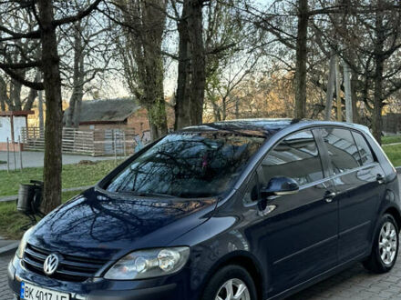 Синій Фольксваген Golf Plus, об'ємом двигуна 1.6 л та пробігом 282 тис. км за 4500 $, фото 1 на Automoto.ua
