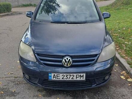 Синий Фольксваген Гольф Плюс, объемом двигателя 1.4 л и пробегом 300 тыс. км за 5000 $, фото 1 на Automoto.ua