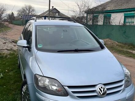 Синий Фольксваген Гольф Плюс, объемом двигателя 1.4 л и пробегом 181 тыс. км за 6600 $, фото 1 на Automoto.ua