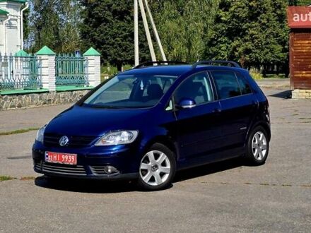 Синий Фольксваген Гольф Плюс, объемом двигателя 1.6 л и пробегом 225 тыс. км за 8699 $, фото 1 на Automoto.ua