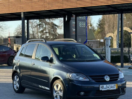 Синий Фольксваген Гольф Плюс, объемом двигателя 1.4 л и пробегом 239 тыс. км за 6500 $, фото 1 на Automoto.ua