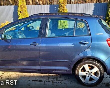 Синий Фольксваген Гольф Плюс, объемом двигателя 1.6 л и пробегом 283 тыс. км за 8000 $, фото 1 на Automoto.ua