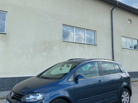 Синий Фольксваген Гольф Плюс, объемом двигателя 1.6 л и пробегом 301 тыс. км за 7200 $, фото 1 на Automoto.ua