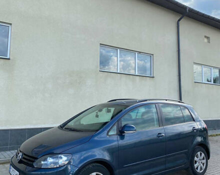 Синий Фольксваген Гольф Плюс, объемом двигателя 1.6 л и пробегом 301 тыс. км за 7200 $, фото 1 на Automoto.ua