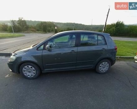 Фольксваген Гольф Плюс 2005 в Трускавце на Automoto.ua Зеленый Фольксваген Гольф Плюс, объемом двигателя 1.39 л и пробегом 199 тыс. км за 6000 $, фото 3 на Automoto.ua