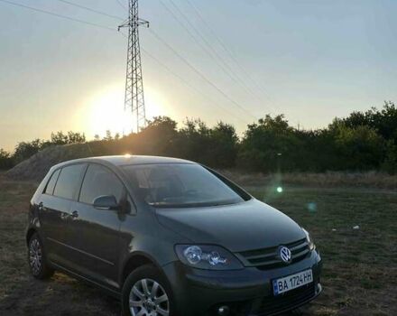 Зелений Фольксваген Golf Plus, об'ємом двигуна 1.6 л та пробігом 220 тис. км за 5500 $, фото 3 на Automoto.ua