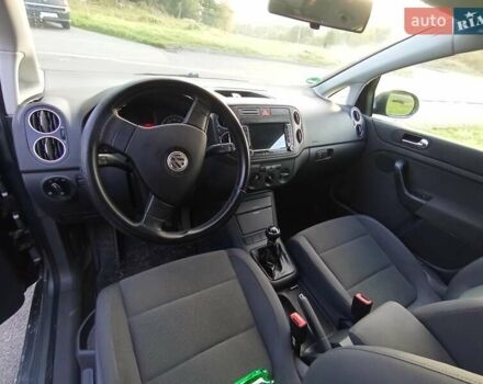 Фольксваген Гольф Плюс 2005 в Трускавце на Automoto.ua Зеленый Фольксваген Гольф Плюс, объемом двигателя 1.39 л и пробегом 199 тыс. км за 6000 $, фото 10 на Automoto.ua