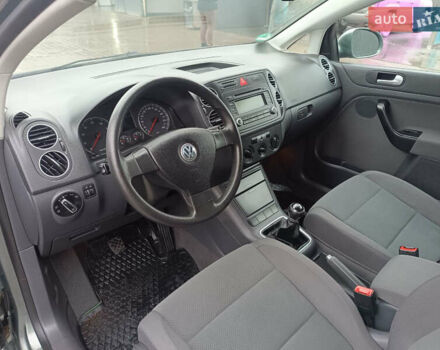 Зеленый Фольксваген Гольф Плюс, объемом двигателя 1.6 л и пробегом 212 тыс. км за 6399 $, фото 21 на Automoto.ua