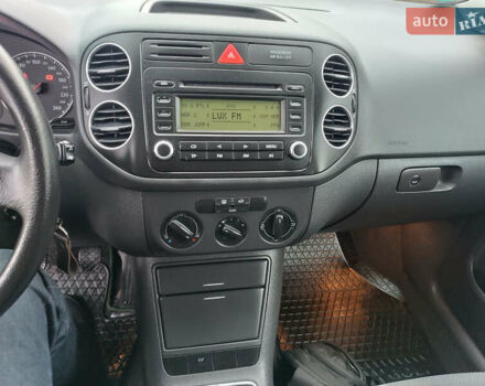 Зеленый Фольксваген Гольф Плюс, объемом двигателя 1.6 л и пробегом 212 тыс. км за 6399 $, фото 26 на Automoto.ua