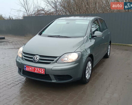 Зеленый Фольксваген Гольф Плюс, объемом двигателя 1.6 л и пробегом 212 тыс. км за 6399 $, фото 6 на Automoto.ua