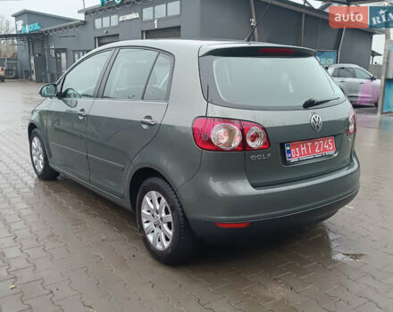 Зеленый Фольксваген Гольф Плюс, объемом двигателя 1.6 л и пробегом 212 тыс. км за 6399 $, фото 5 на Automoto.ua