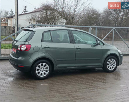 Зеленый Фольксваген Гольф Плюс, объемом двигателя 1.6 л и пробегом 212 тыс. км за 6399 $, фото 2 на Automoto.ua