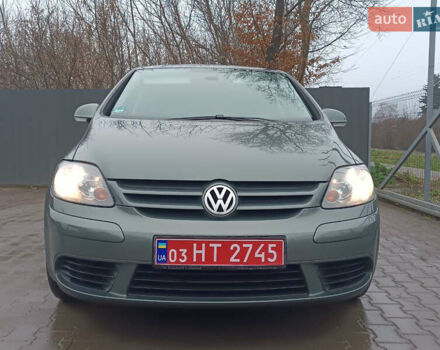 Зеленый Фольксваген Гольф Плюс, объемом двигателя 1.6 л и пробегом 212 тыс. км за 6399 $, фото 7 на Automoto.ua