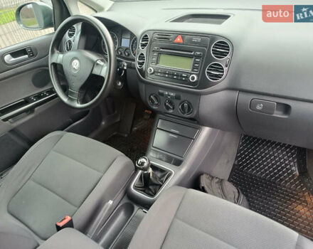 Зеленый Фольксваген Гольф Плюс, объемом двигателя 1.6 л и пробегом 212 тыс. км за 6399 $, фото 46 на Automoto.ua