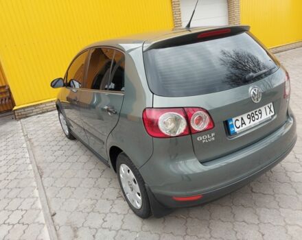 Зеленый Фольксваген Гольф Плюс, объемом двигателя 1.6 л и пробегом 214 тыс. км за 7700 $, фото 2 на Automoto.ua